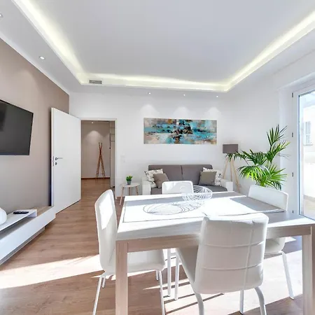 Ariston - Ciclabile In Centro Al Mare Con Balcone *